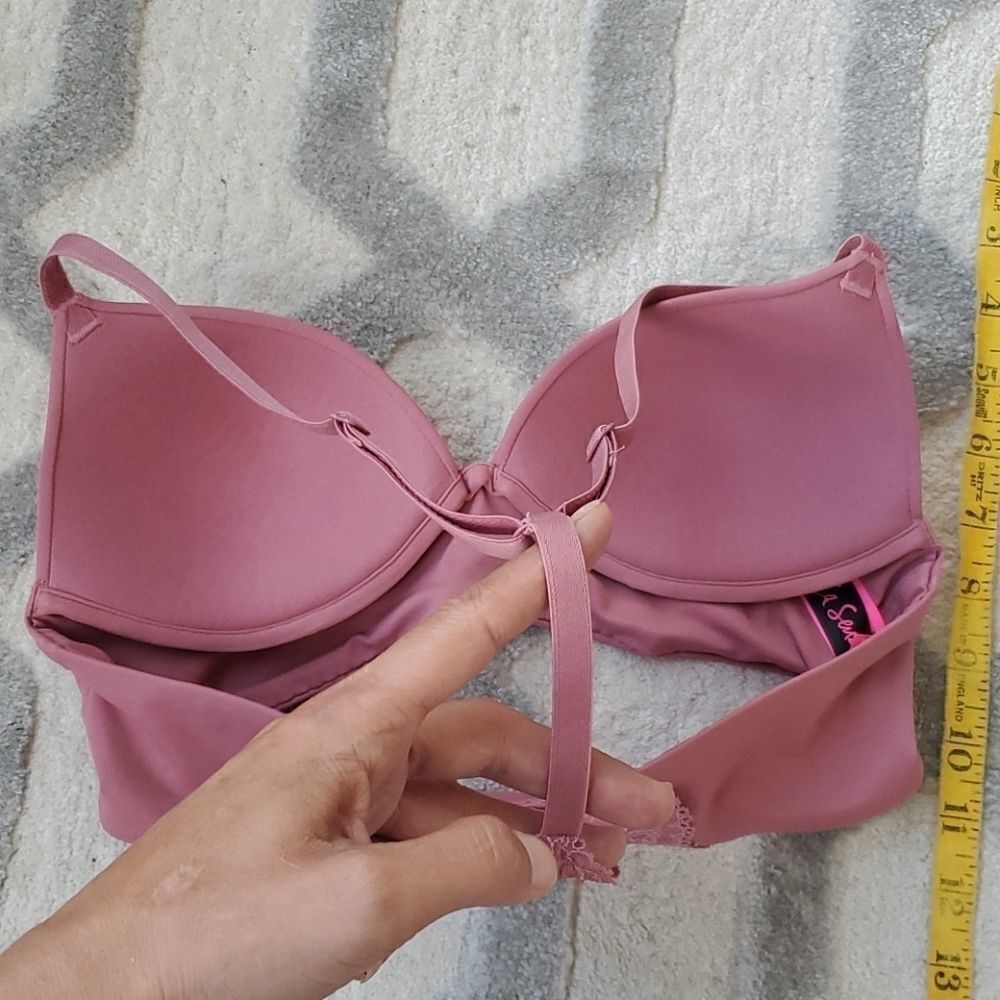 2 LA SENZA Bralettes  - Picture 4 of 9